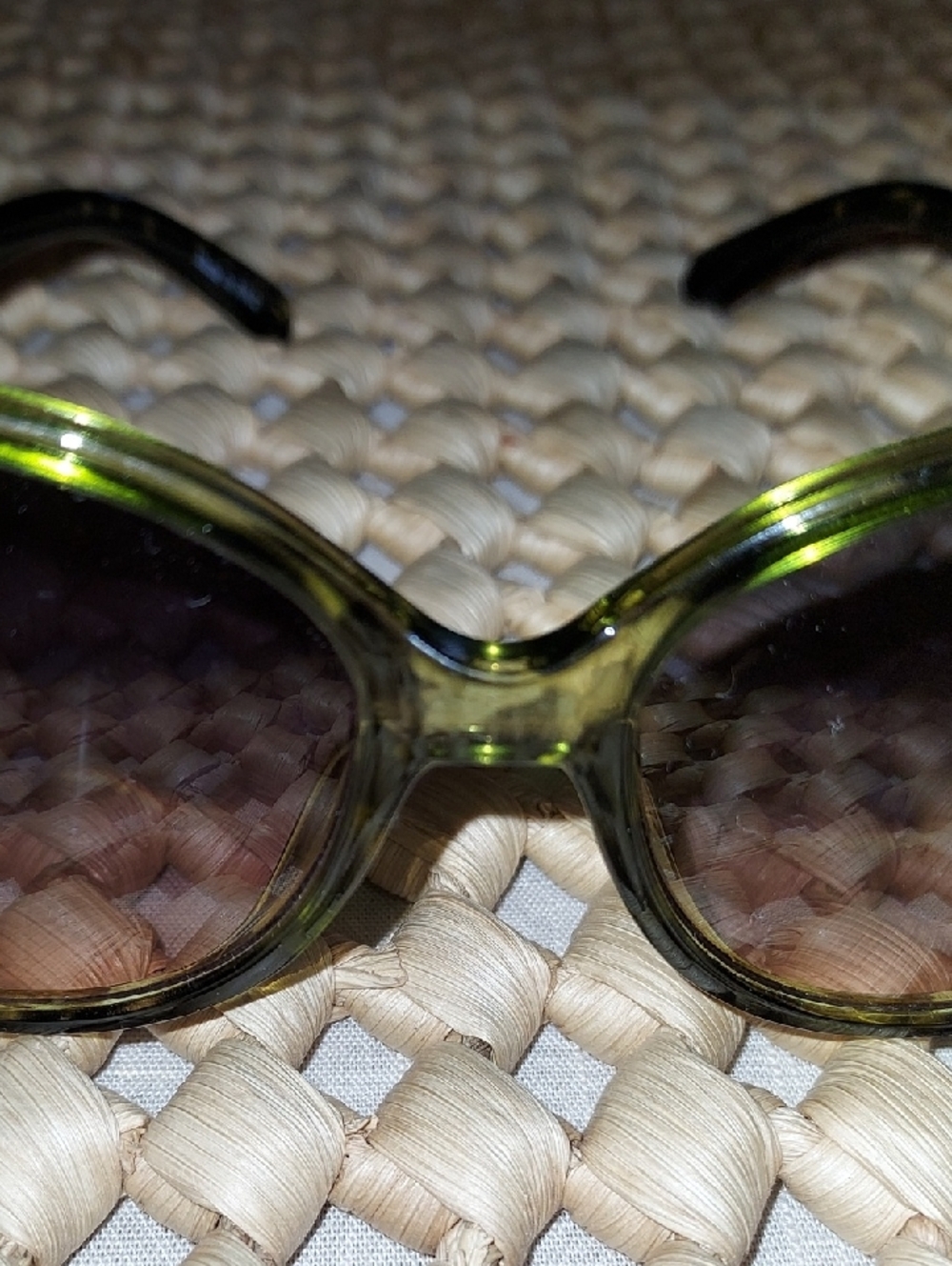 Main Character Sunglasses - Picture 9 of 9